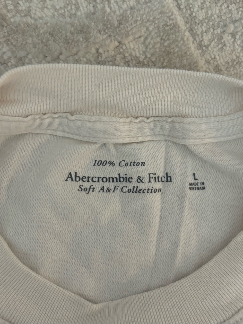 Abercrombie & Fitch Off-White Crewneck Logo Tee - Picture 2 of 2